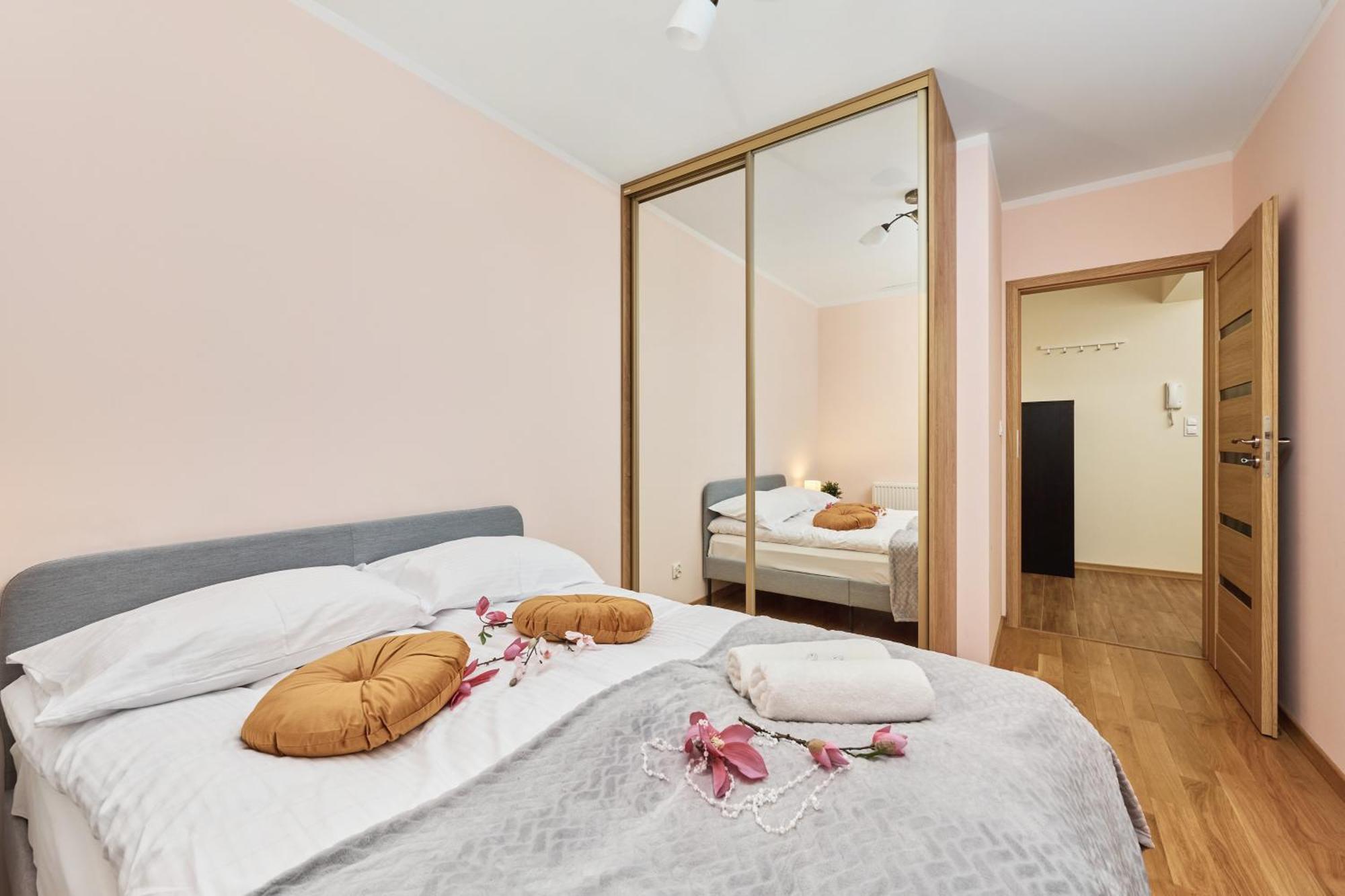 Wroclaw Rose Apartments By Noclegi Renters Dış mekan fotoğraf
